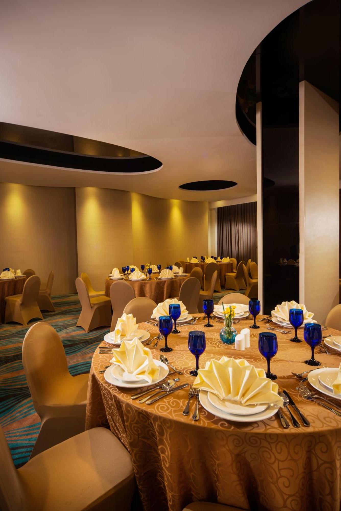 โรงแรมบลู สกาย เปตามบุราน จาการ์ตา ภายนอก รูปภาพ