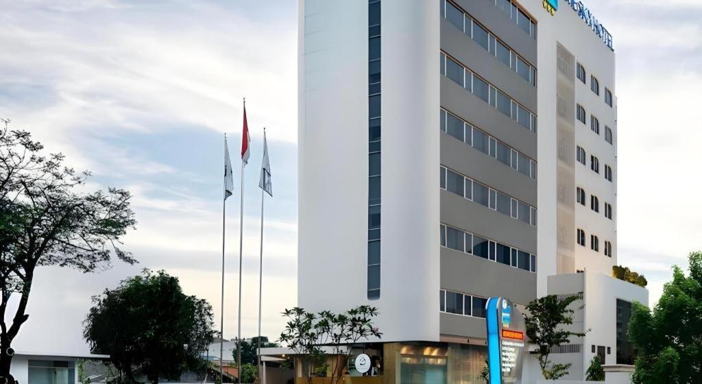 โรงแรมบลู สกาย เปตามบุราน จาการ์ตา ภายนอก รูปภาพ