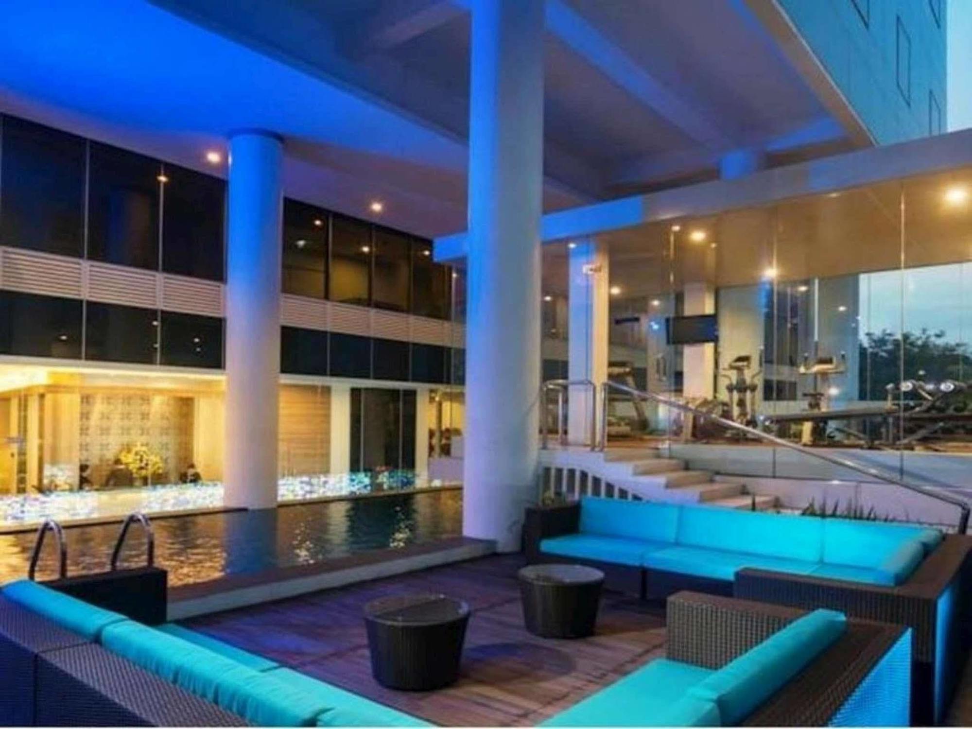 โรงแรมบลู สกาย เปตามบุราน จาการ์ตา ภายนอก รูปภาพ